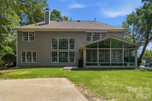 4814 King Arthur Drive, Charlotte, NC 28277
