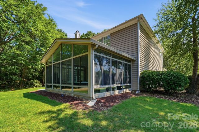 4814 King Arthur Drive, Charlotte, NC 28277