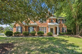 4814 King Arthur Drive, Charlotte, NC 28277
