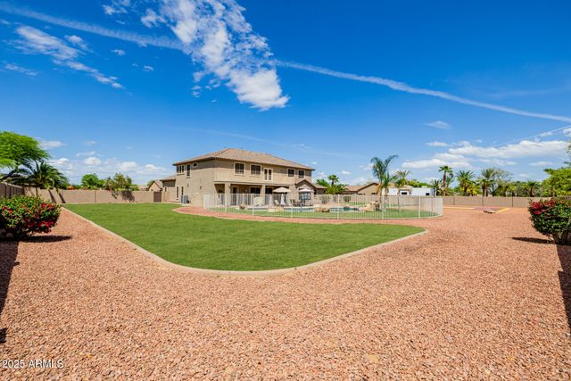 14367 W BECKER Lane, Surprise, AZ 85379