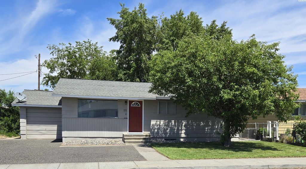 1111 E 6th Avenue, Kennewick, WA 99336