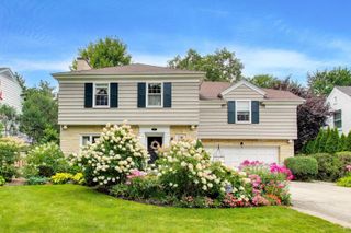 917 Romona Road, Wilmette, IL 60091
