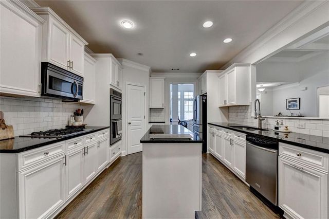 2824 Pleasant Oak Drive, Buford, GA 30519