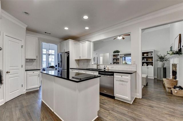 2824 Pleasant Oak Drive, Buford, GA 30519