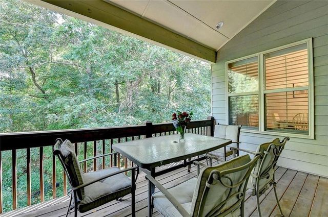 2824 Pleasant Oak Drive, Buford, GA 30519