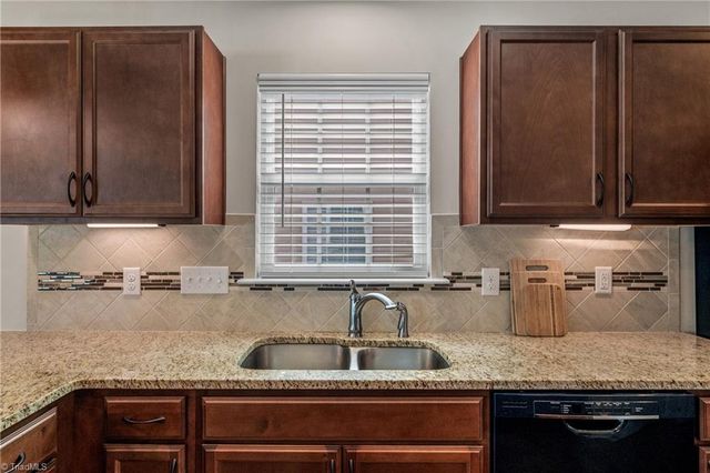 5179 Sedge Hollow Drive, Kernersville, NC 27284