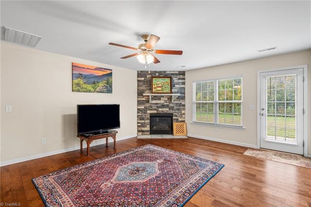 5179 Sedge Hollow Drive, Kernersville, NC 27284