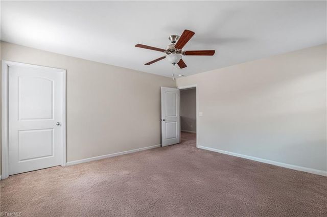 5179 Sedge Hollow Drive, Kernersville, NC 27284