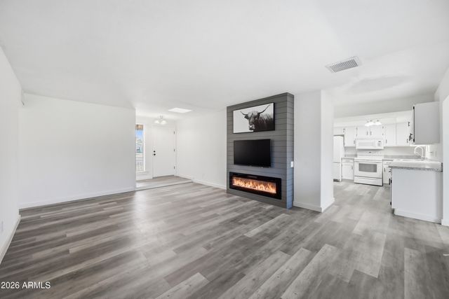 2820 E Inverness Avenue, Mesa, AZ 85204