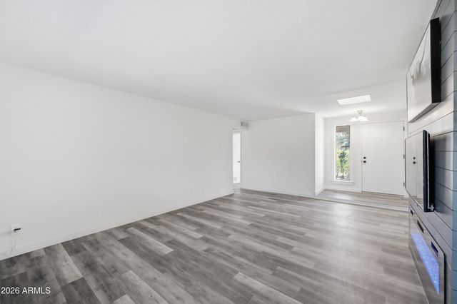 2820 E Inverness Avenue, Mesa, AZ 85204