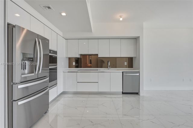 1170 E HALLANDALE BEACH 904, Hallandale Beach, FL 33009