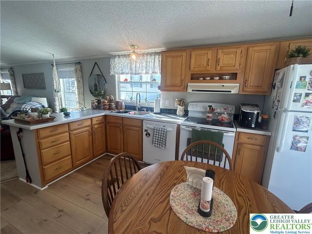 4 Lexington Lane, Upper Mt Bethel Twp, PA 18343