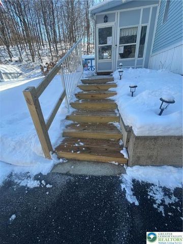 4 Lexington Lane, Upper Mt Bethel Twp, PA 18343