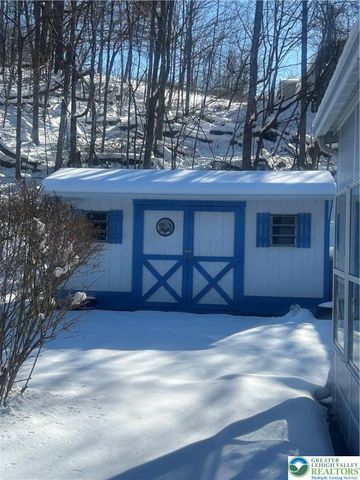 4 Lexington Lane, Upper Mt Bethel Twp, PA 18343