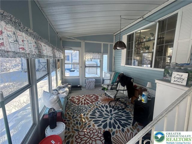 4 Lexington Lane, Upper Mt Bethel Twp, PA 18343