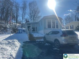 4 Lexington Lane, Upper Mt Bethel Twp, PA 18343