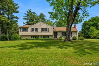 14 Long View Drive, Simsbury, CT 06070