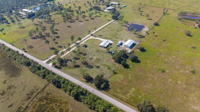 1075 SW Rucks Dairy Road, Okeechobee, FL 34974