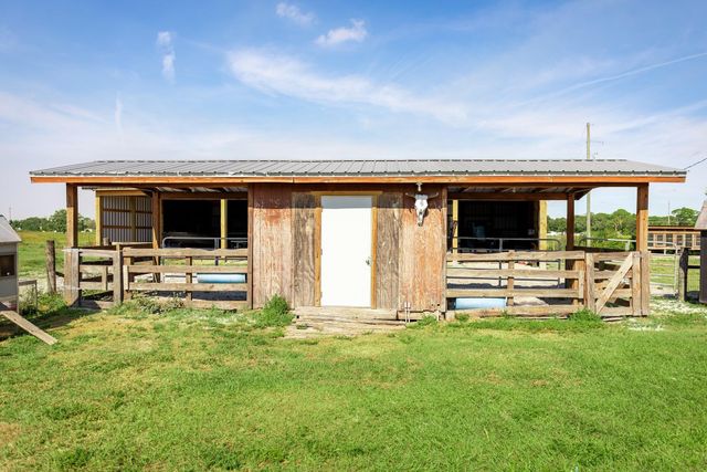 1075 SW Rucks Dairy Road, Okeechobee, FL 34974