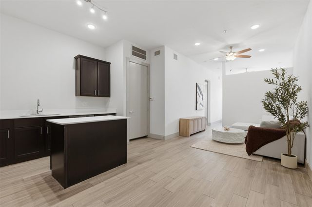 4509 Mount Vernon Street 7, Houston, TX 77006