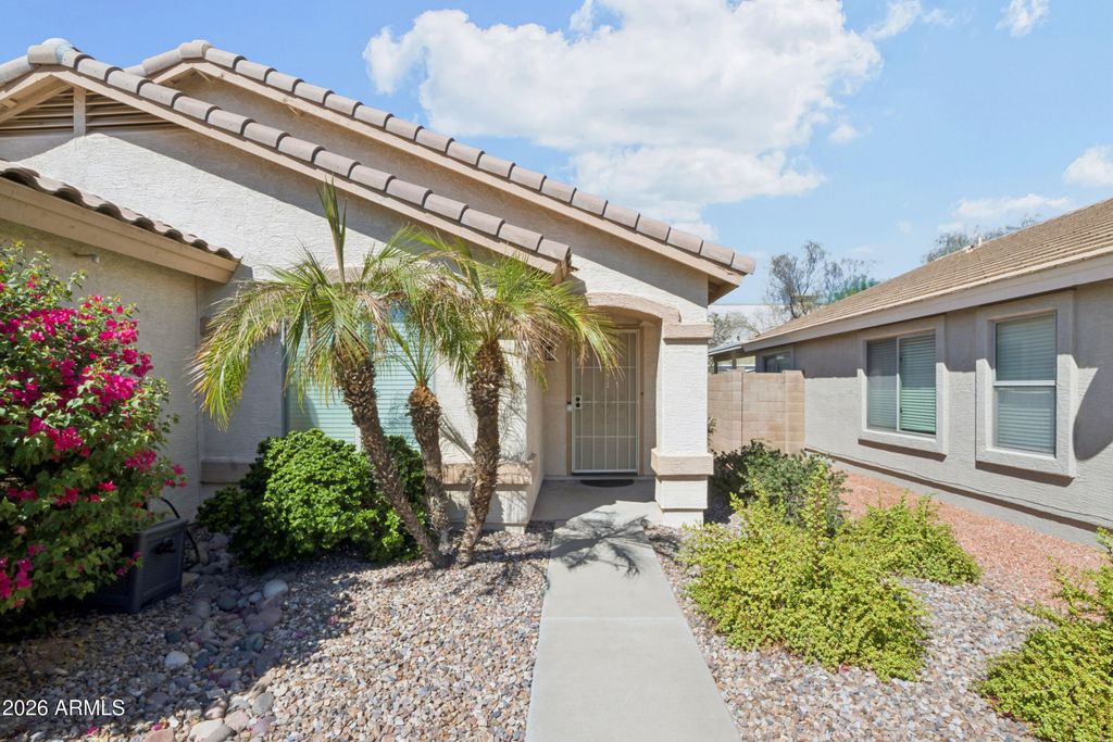 16606 W POST Drive, Surprise, AZ 85388 — photo 4
