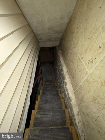 1083 ELLICOTT DRWY, Baltimore, MD 21216