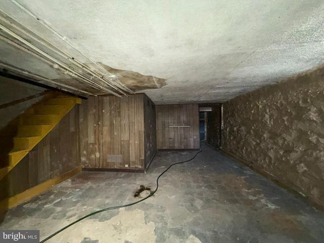 1083 ELLICOTT DRWY, Baltimore, MD 21216