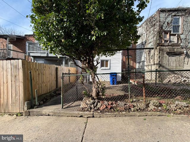 1083 ELLICOTT DRWY, Baltimore, MD 21216