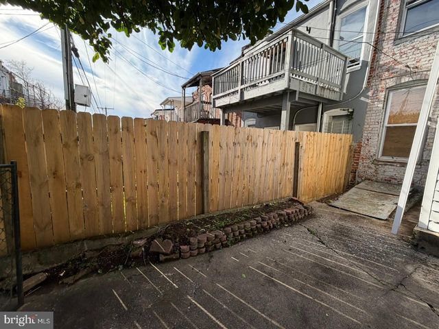 1083 ELLICOTT DRWY, Baltimore, MD 21216