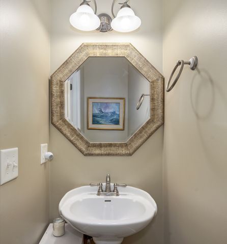 8216 W Chase Ct, Nashville, TN 37221