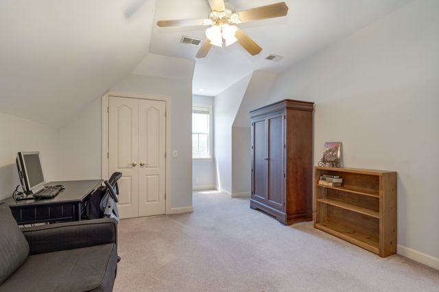 8216 W Chase Ct, Nashville, TN 37221
