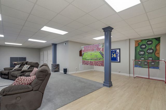 8216 W Chase Ct, Nashville, TN 37221
