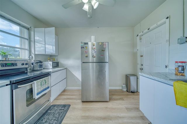 11331 SW 176 th St, Miami, FL 33157