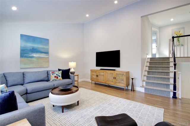 26 Marlin Lane, Port Washington, NY 11050