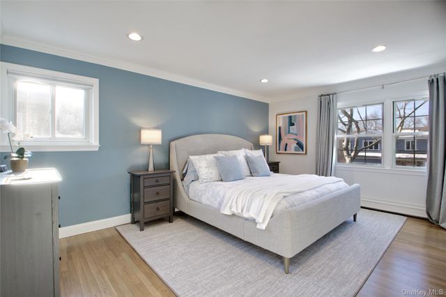 26 Marlin Lane, Port Washington, NY 11050