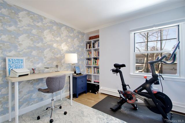 26 Marlin Lane, Port Washington, NY 11050