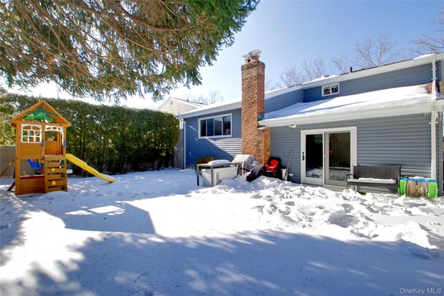 26 Marlin Lane, Port Washington, NY 11050