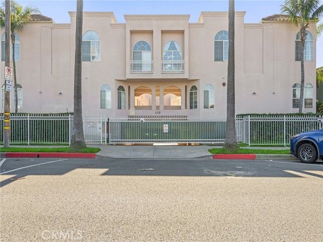 408 W Queen Street 111, Inglewood, CA 90301