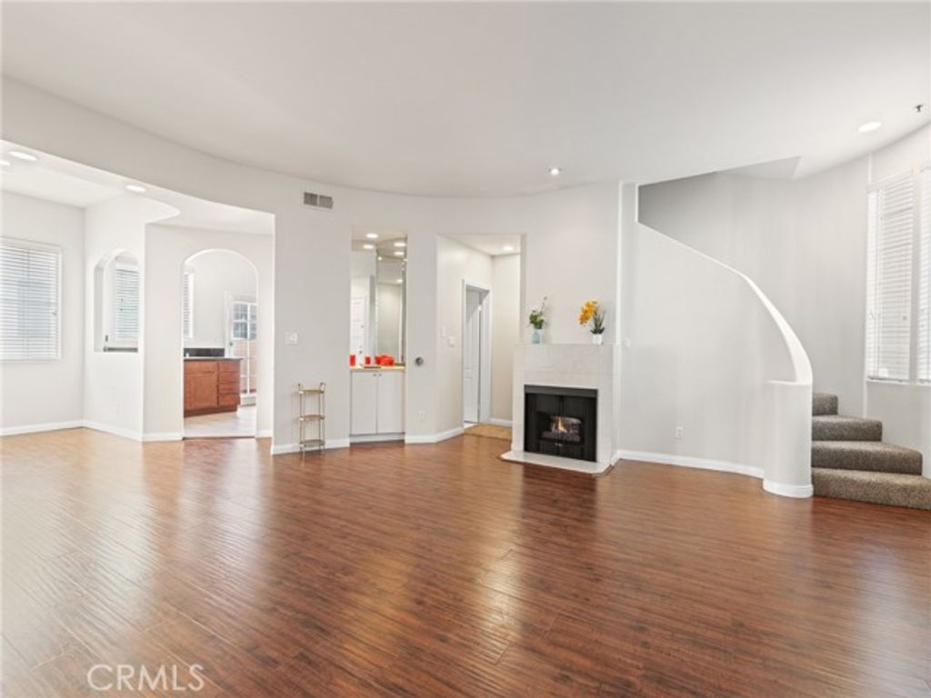 408 W Queen Street 111, Inglewood, CA 90301