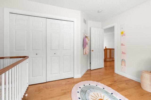 8048 Marsh Creek Alcove, Woodbury, MN 55125