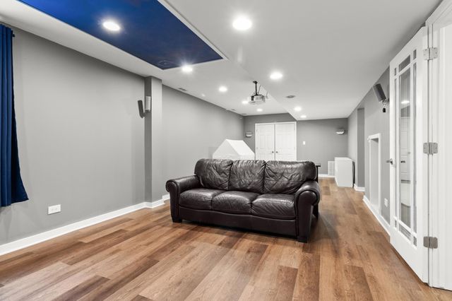 8048 Marsh Creek Alcove, Woodbury, MN 55125