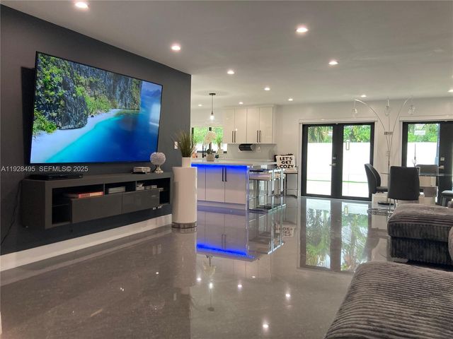 7524 Mutiny Ave, North Bay Village, FL 33141