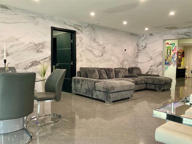 7524 Mutiny Ave, North Bay Village, FL 33141