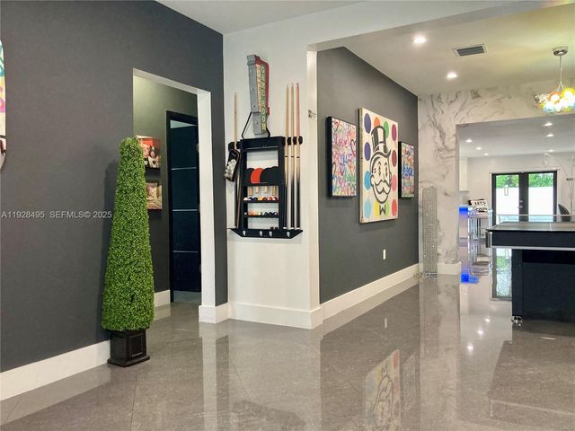 7524 Mutiny Ave, North Bay Village, FL 33141