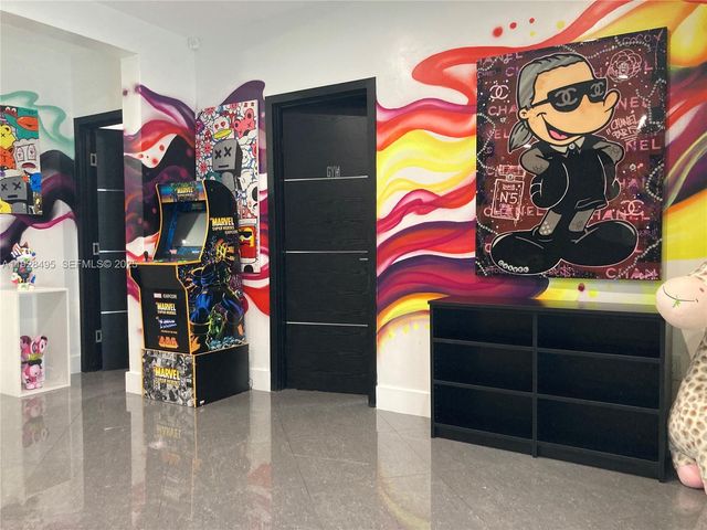 7524 Mutiny Ave, North Bay Village, FL 33141