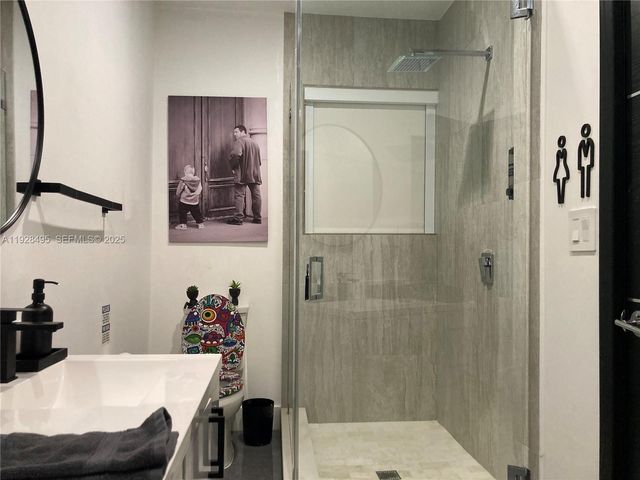 7524 Mutiny Ave, North Bay Village, FL 33141