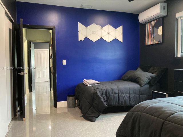 7524 Mutiny Ave, North Bay Village, FL 33141