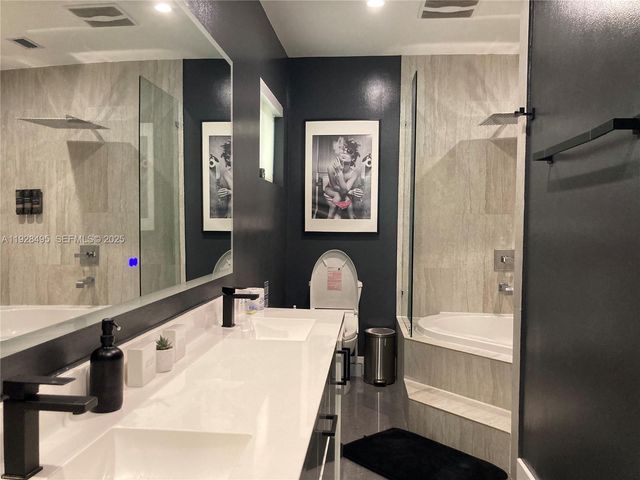 7524 Mutiny Ave, North Bay Village, FL 33141