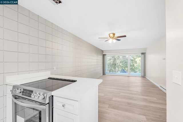 944 Walpert St, Hayward, CA 94541