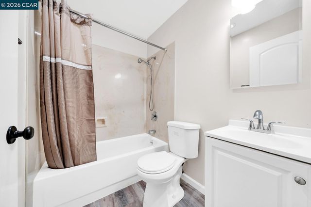 944 Walpert St, Hayward, CA 94541